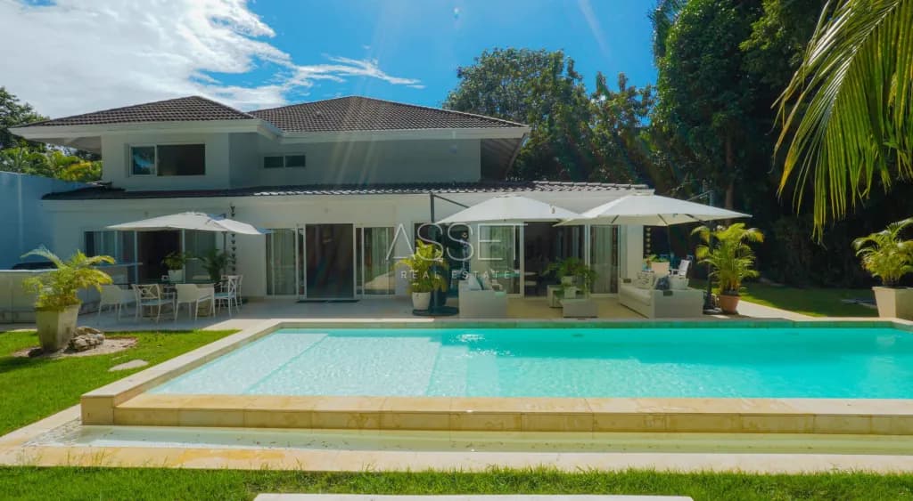 Luxury Villa in Casa de Campo - Fully Renovated Estate with Strong Rental Income Potential